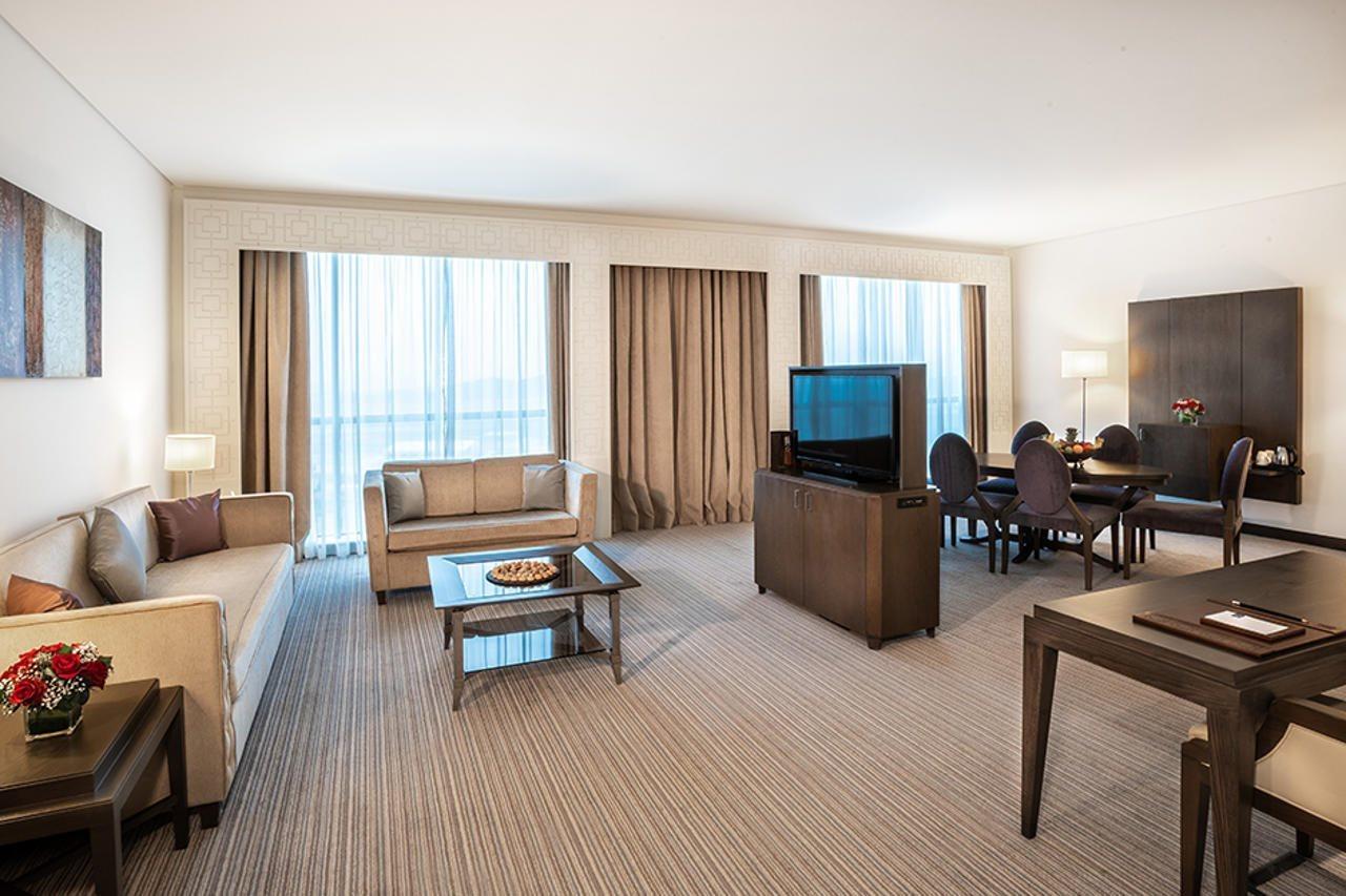 Royal M Al Aqah Beach Resort By Gewan エクステリア 写真 A suite at the hotel