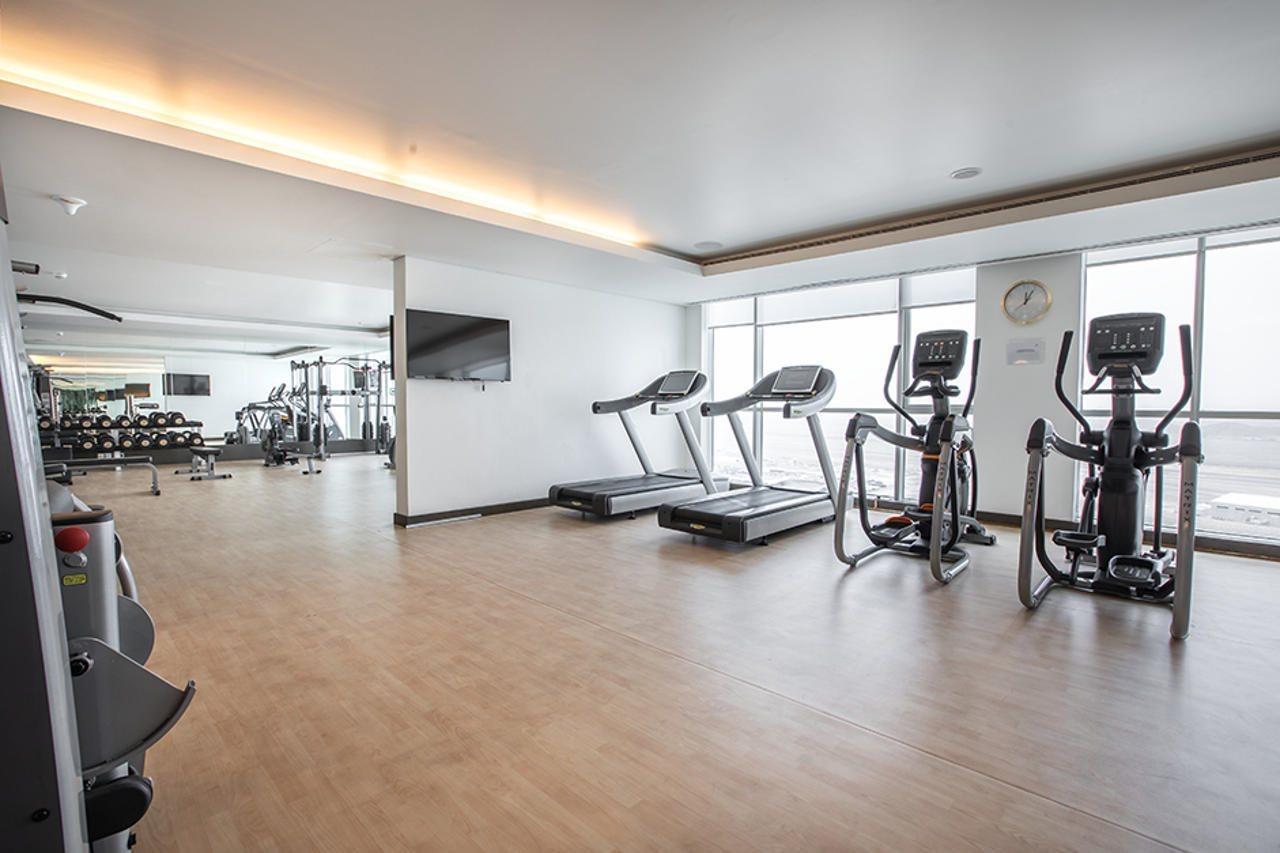 Royal M Al Aqah Beach Resort By Gewan エクステリア 写真 The gym at the hotel