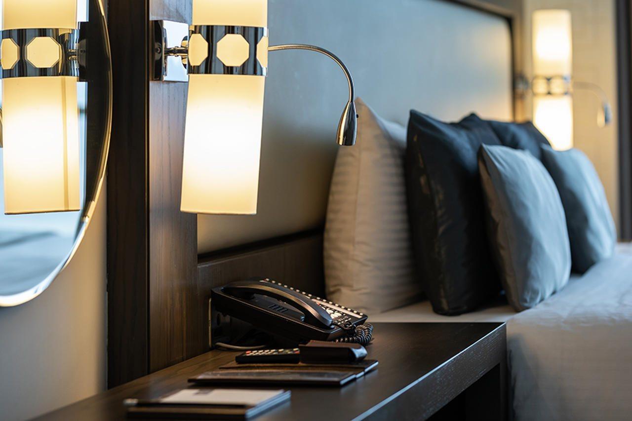 Royal M Al Aqah Beach Resort By Gewan エクステリア 写真 A telephone in a hotel room