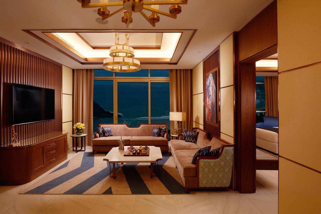Royal M Al Aqah Beach Resort By Gewan エクステリア 写真 A suite at the hotel